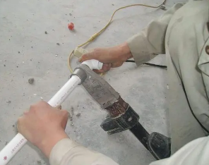 德钦漏水维修电话